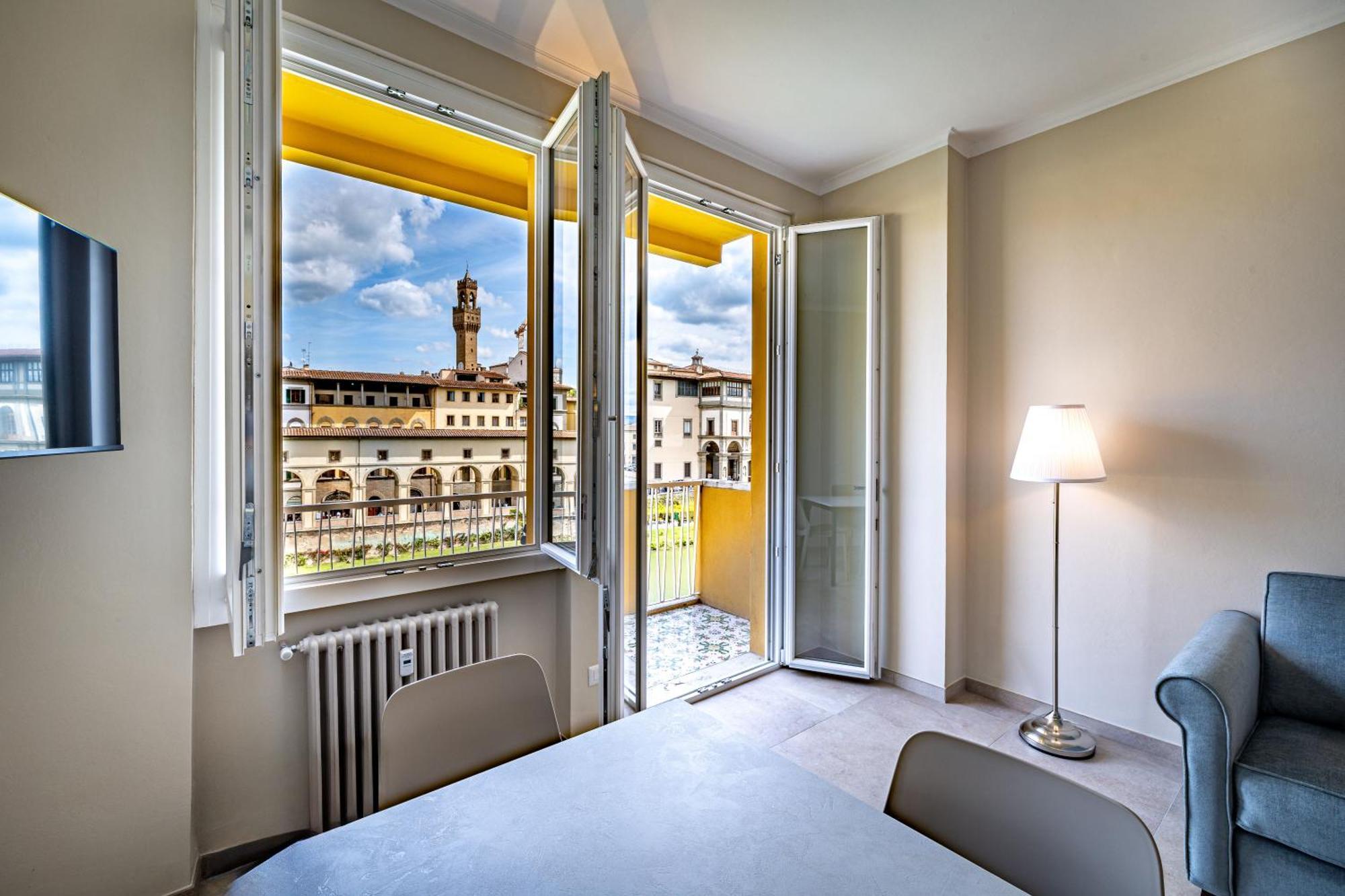 Yd Balcony On Pontevecchio View Appartement Florence Buitenkant foto