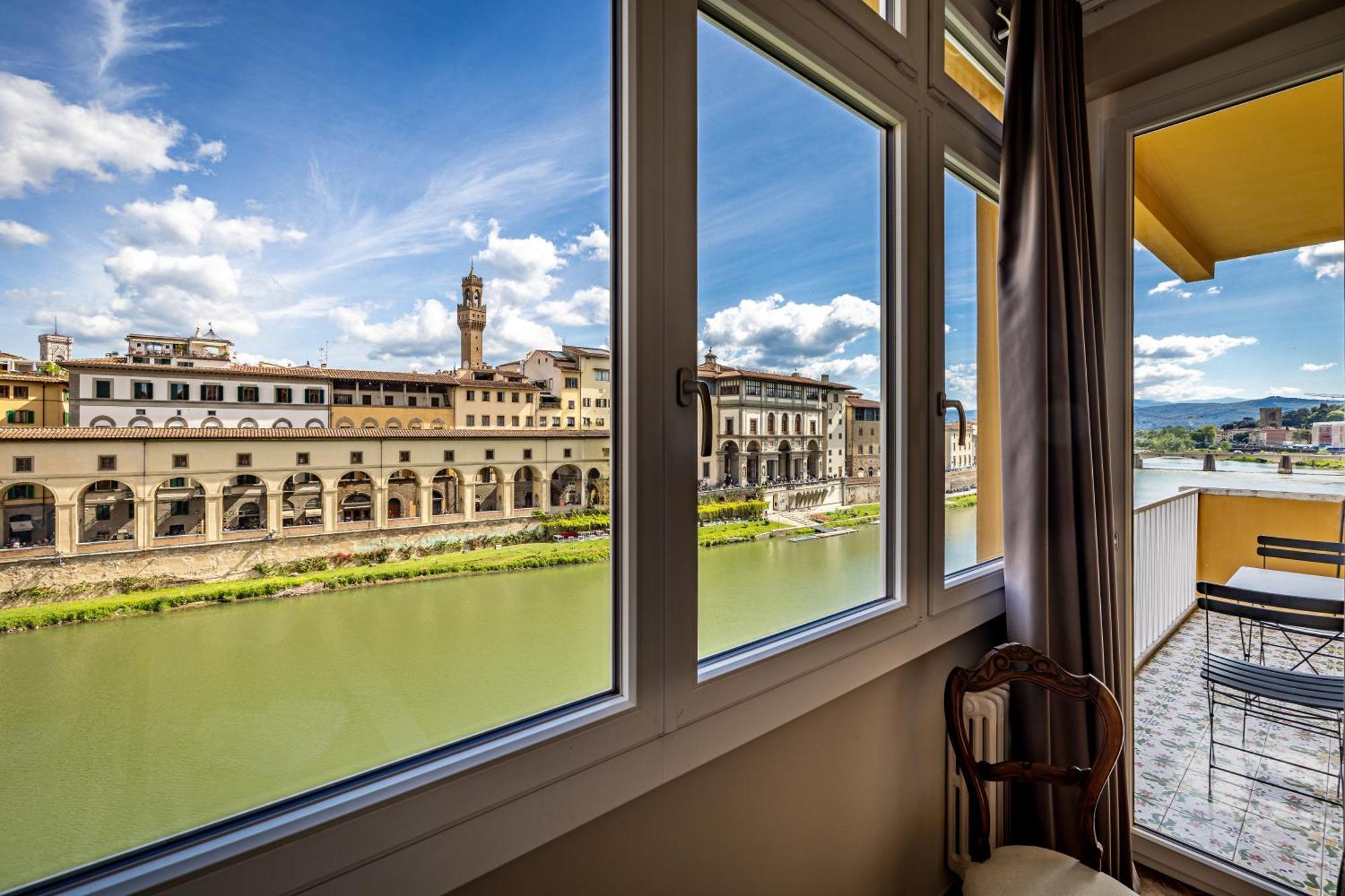 Yd Balcony On Pontevecchio View Appartement Florence Buitenkant foto