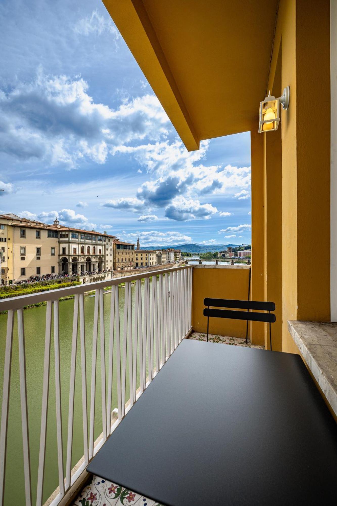Yd Balcony On Pontevecchio View Appartement Florence Buitenkant foto